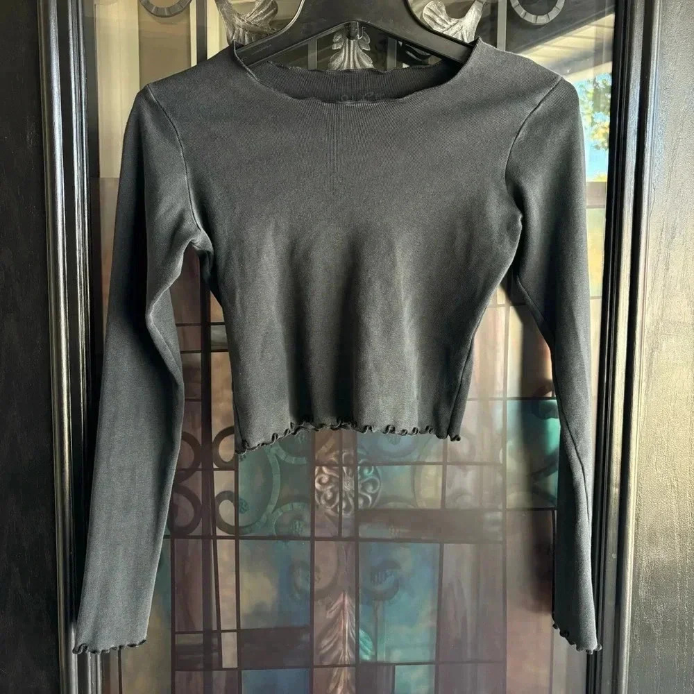 brandy melville longsleeve